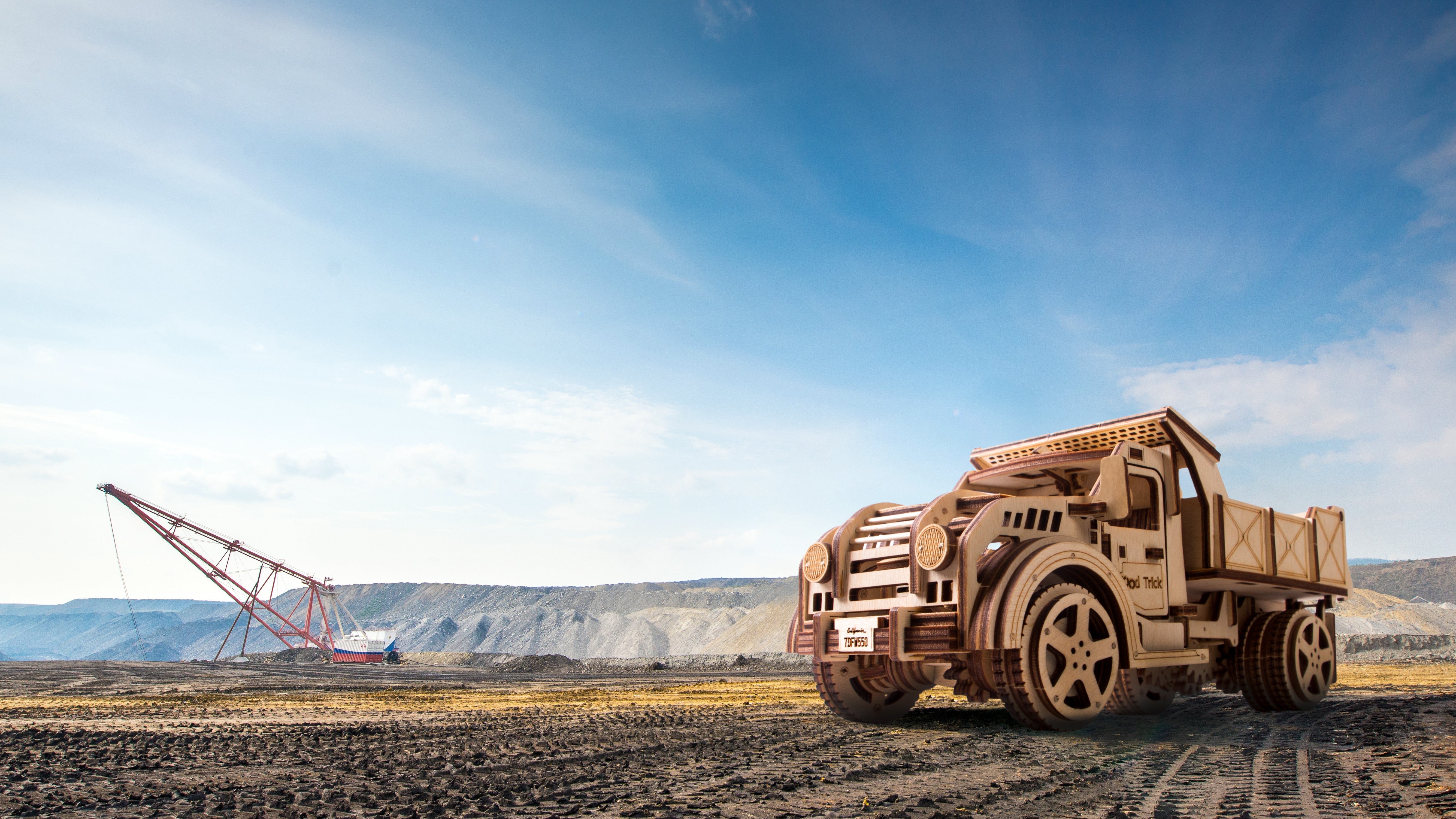 American Truck - Wooden 3D mechanical model. No glue or cutting required Construction set